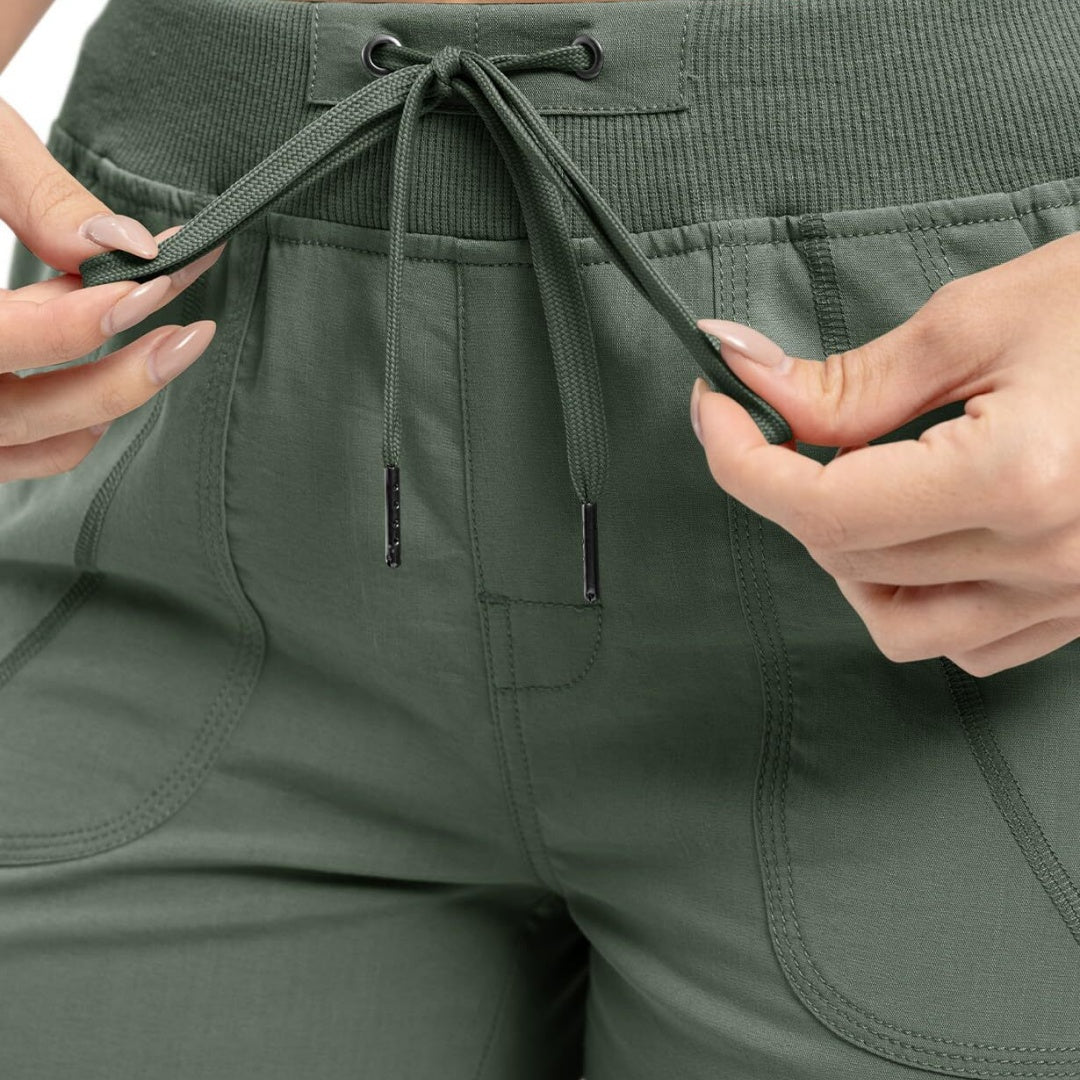 🔥Last day promotion-Women’s Loose Fit Lightweight Capri Cargo Pants – Casual 3/4 Trousers with 6 Pockets