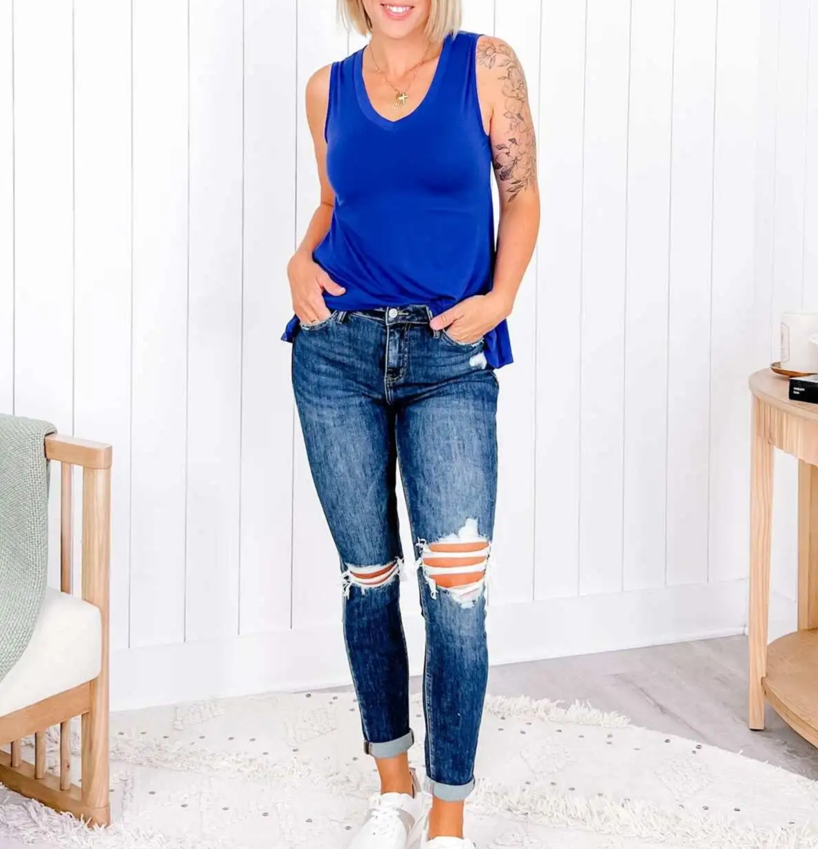 V-neck tank top(-Multiple Colors-)