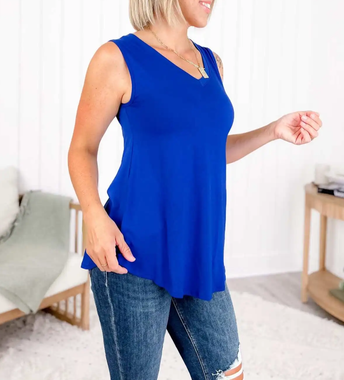 V-neck tank top(-Multiple Colors-)